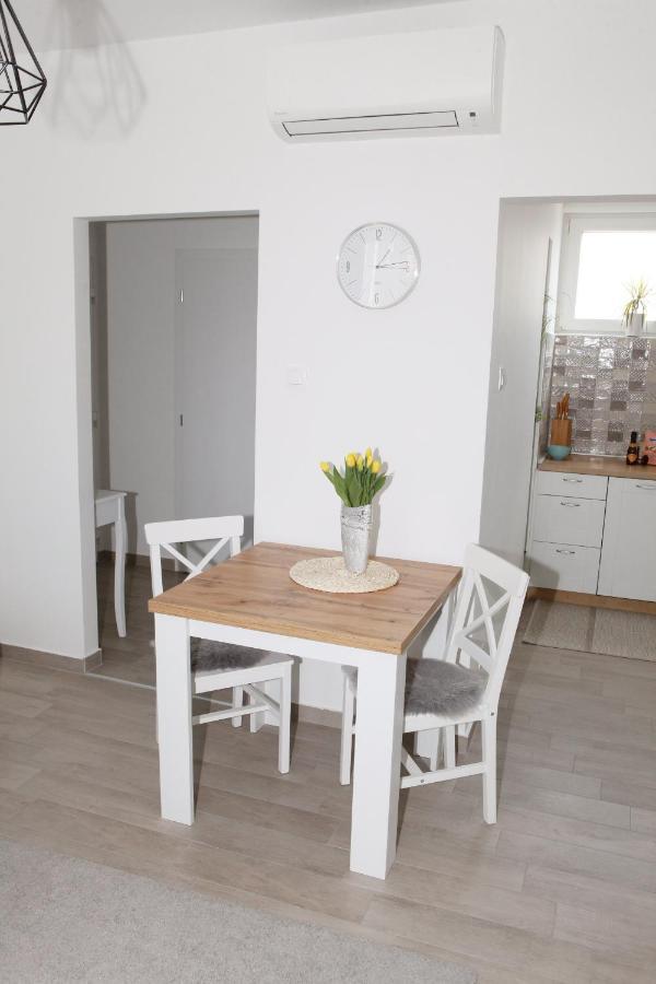 Apartman Lucija Karlovac Esterno foto